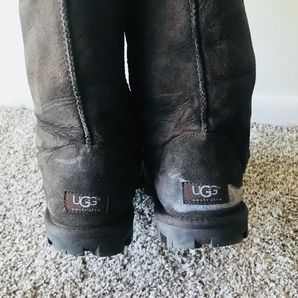 UGG Brown Boots Size 9 - Picture 2 of 8